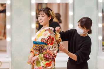 お仕度枠の予約はママ振袖でもご成約順！